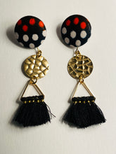 Load image into Gallery viewer, Button Spotted Dangle Earring with Tassel
